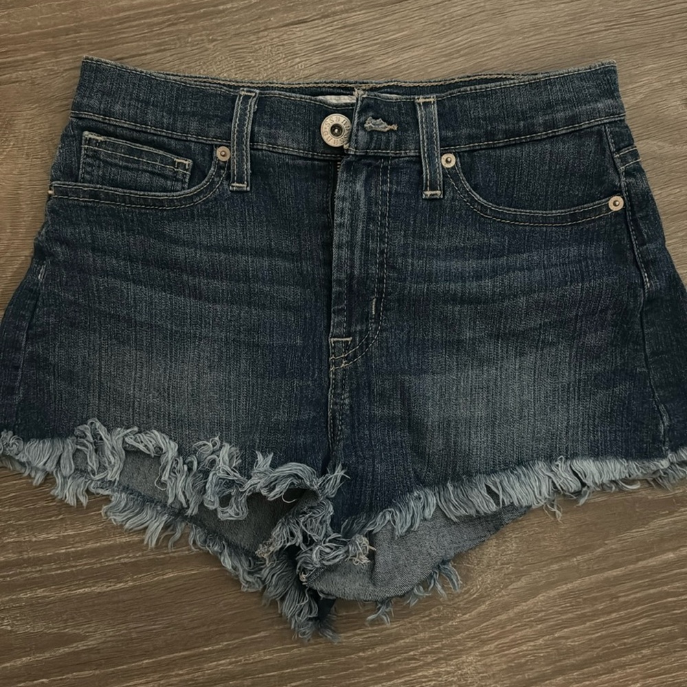 Guess Jeans Denim Cut Off Frayed Hem 5 Pocket Shorts 26